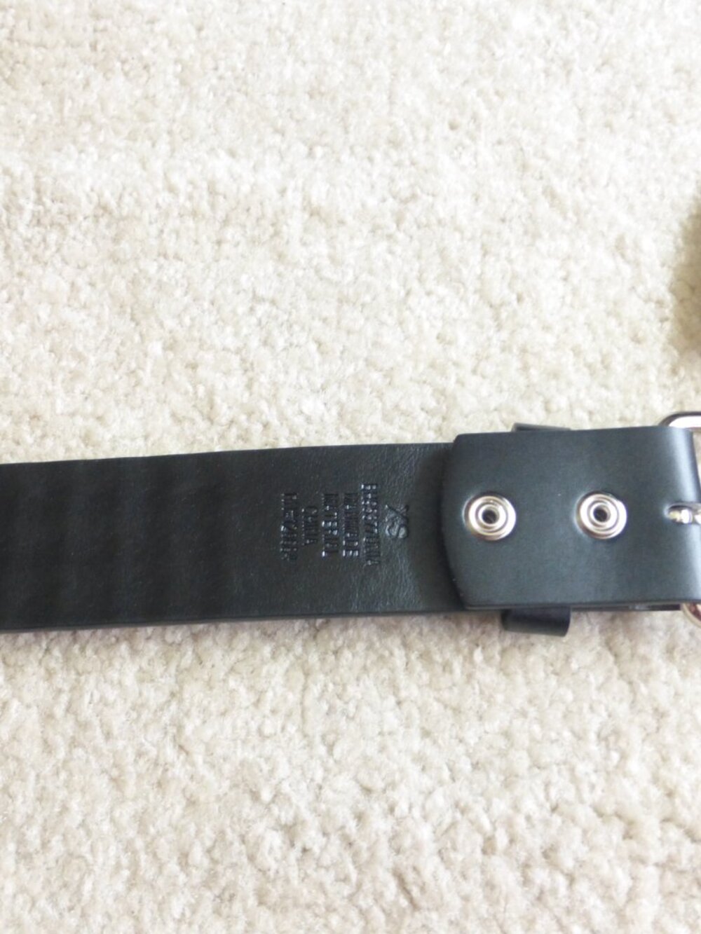 NWT HOT TOPIC kids black, red and white pyramid studded belt size XS - Picture 6 of 14